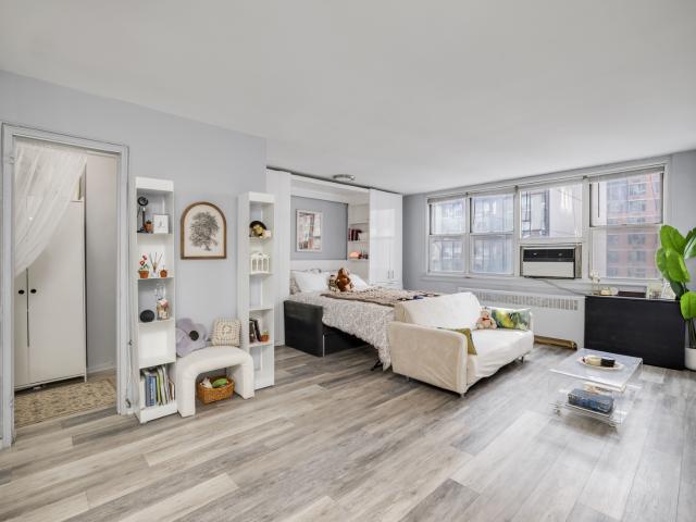 Property for sale in Manhattan Community Board 6, New York