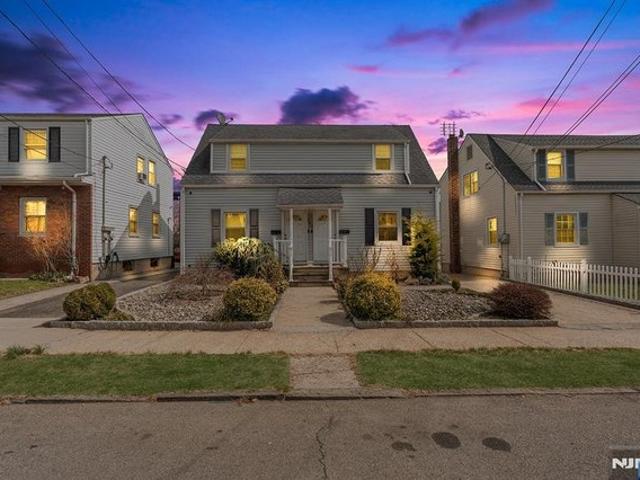 House for sale in Hudson, New Jersey