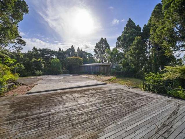 Land for sale in Oratia