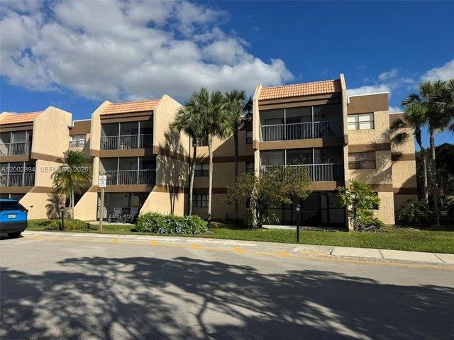 Condo for sale in Weston, Florida