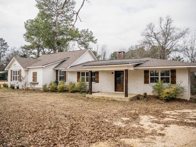 House for sale in Raleigh, Mississippi