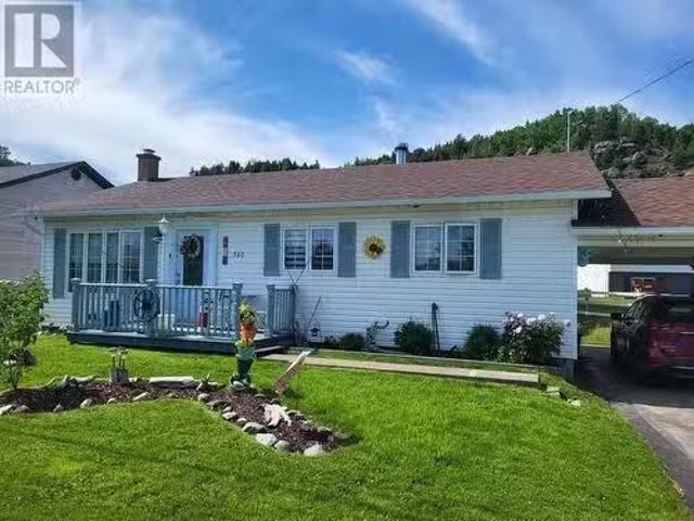House for sale in Springdale, Newfoundland