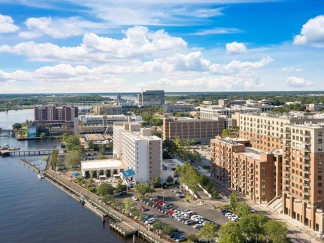 Condo for sale in Wilmington, North Carolina