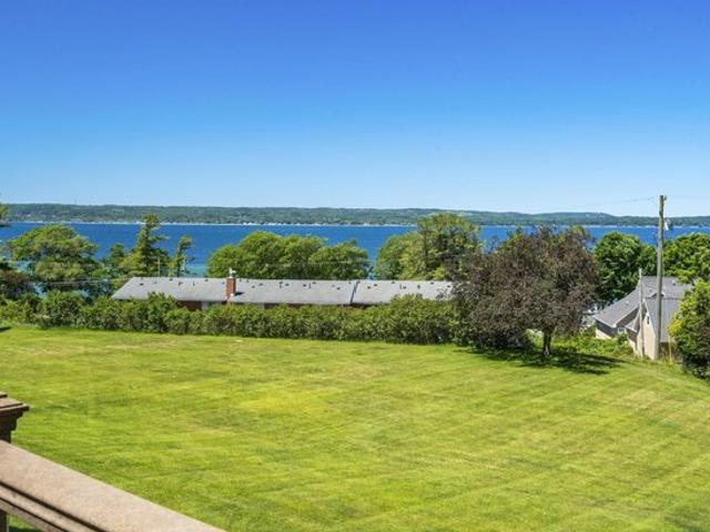 Townhouse for sale in Traverse City, Michigan