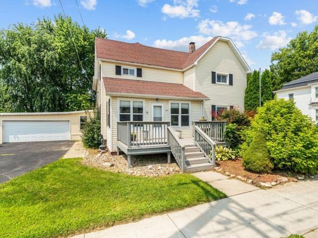 House for sale in Paw Paw, Illinois