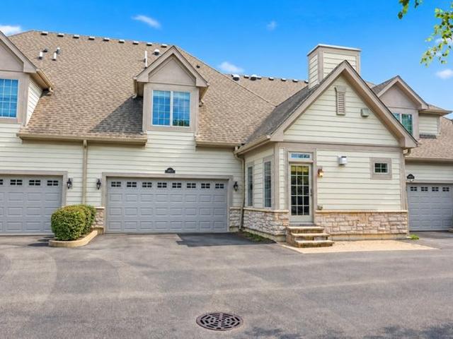 Townhouse for sale in Wauconda, Illinois