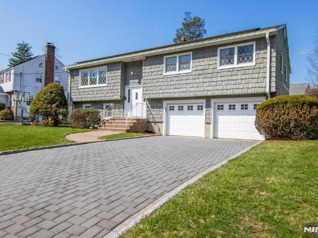 House for sale in Cedar Grove, New Jersey