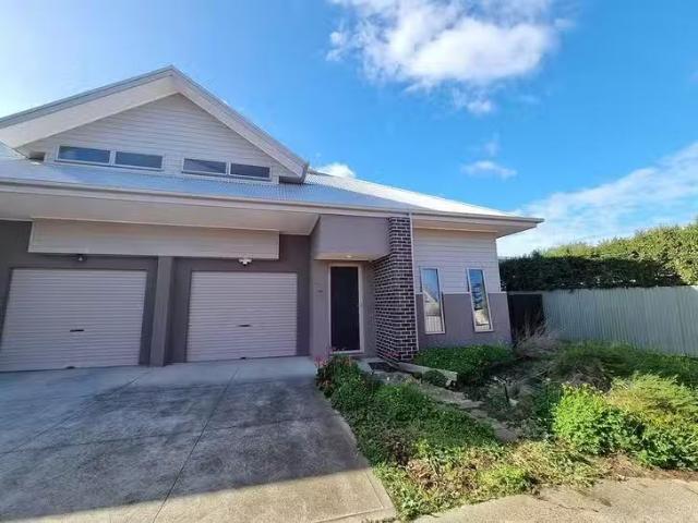 House for rent in Albion, Victoria