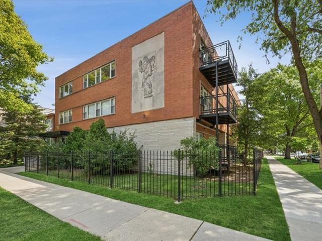 Condo for sale in Oak Park, Illinois