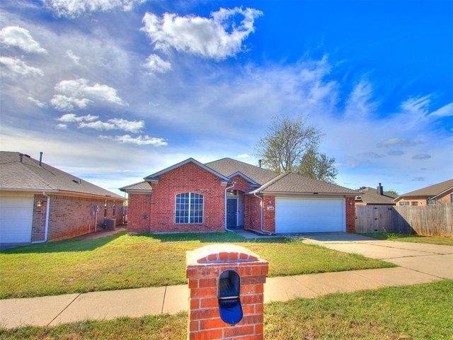 House for sale in Moore, Cleveland County