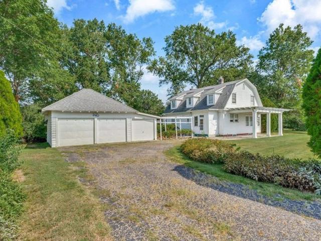 House for sale in Topeka, Shawnee County