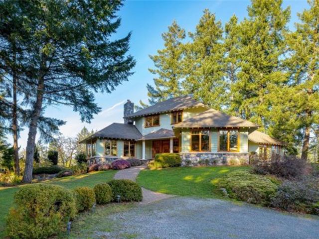 House for sale in Saanich, British Columbia