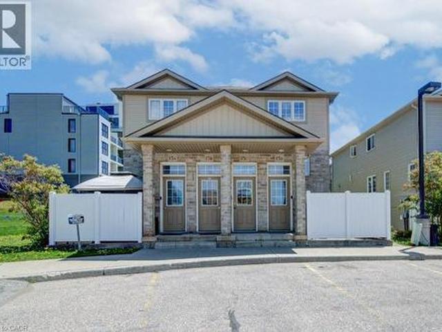 Townhouse for sale in Kitchener, Ontario