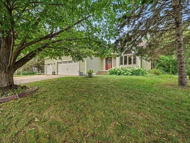 House for sale in Circle Pines, Minnesota