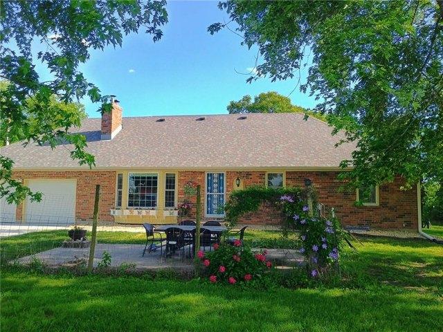 House for sale in Harrisonville, Missouri