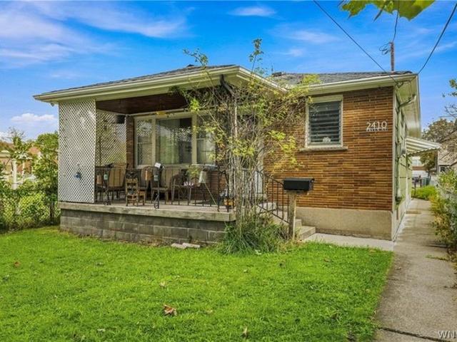 House for sale in Niagara, New York