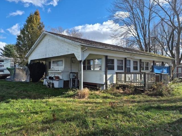 House for sale in Crawford, Pennsylvania