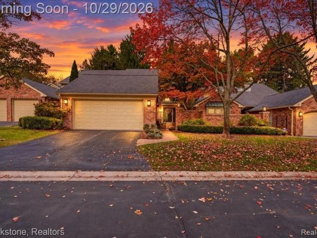 Townhouse for sale in Bingham Farms, Southfield Township