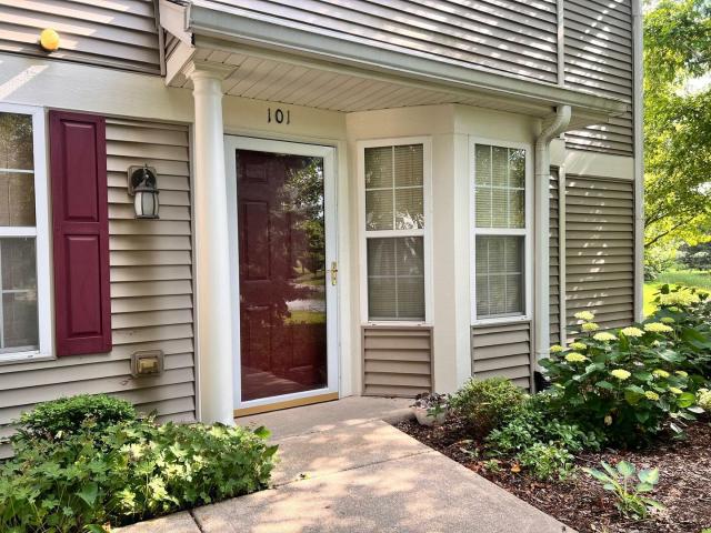 Duplex for rent in Naperville Duplex for rent in Naperville