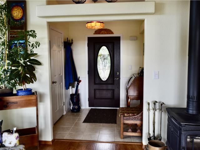 House for sale in Gold Beach, Curry County