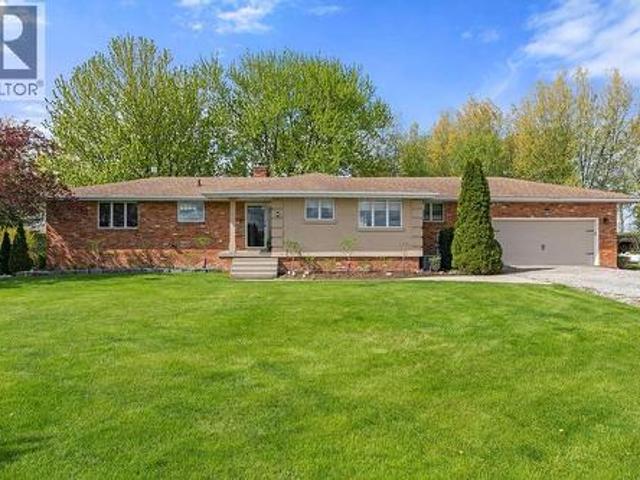 House for sale in Chatham–kent, Ontario