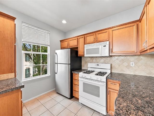 Condo for sale in Santa Clarita, Los Angeles County