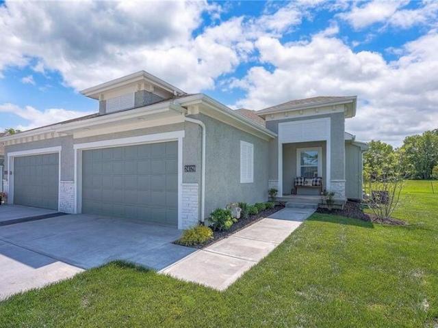 Duplex for sale in Lenexa