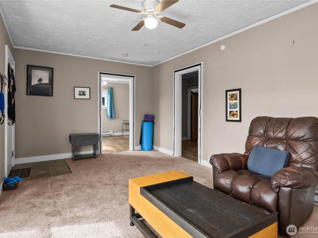 House for sale in Aberdeen, Grays Harbor County