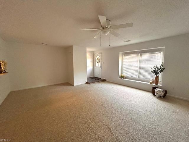 Townhouse for sale in Virginia