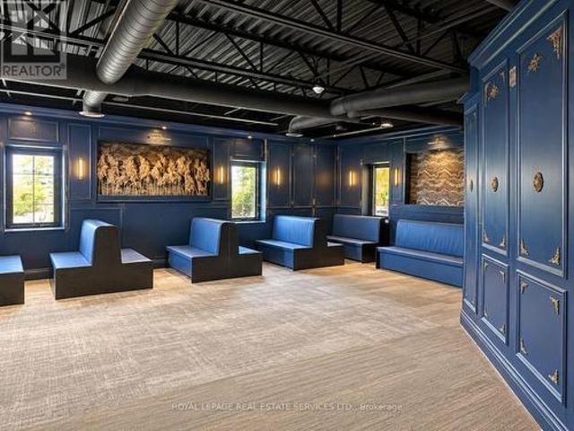 Commercial for rent in Burlington, Ontario