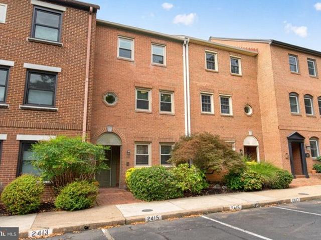 Townhouse for sale in Arlington, Northampton County