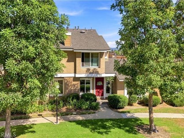Townhouse for sale in Placentia, California