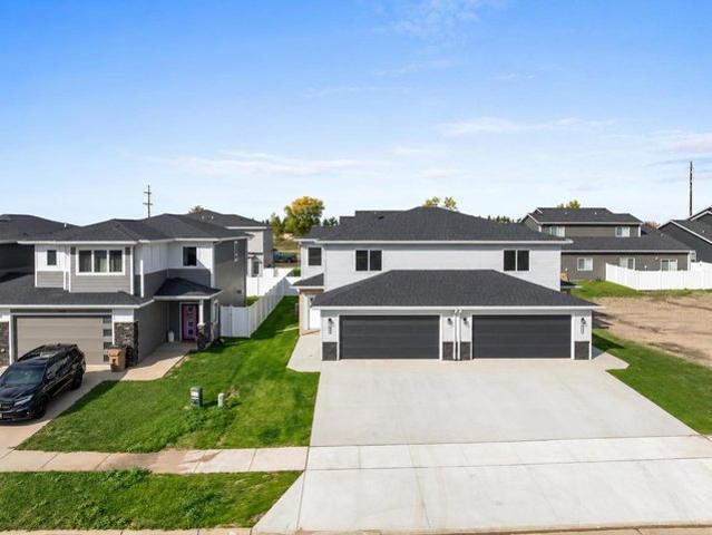 Townhouse for sale in Minot, Ward County
