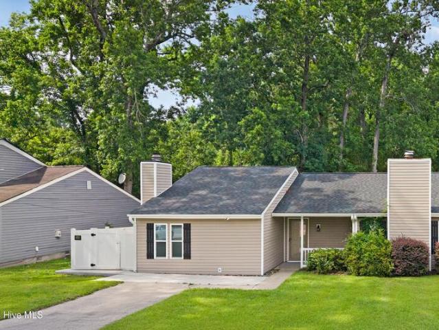 Townhouse for sale in New Bern
