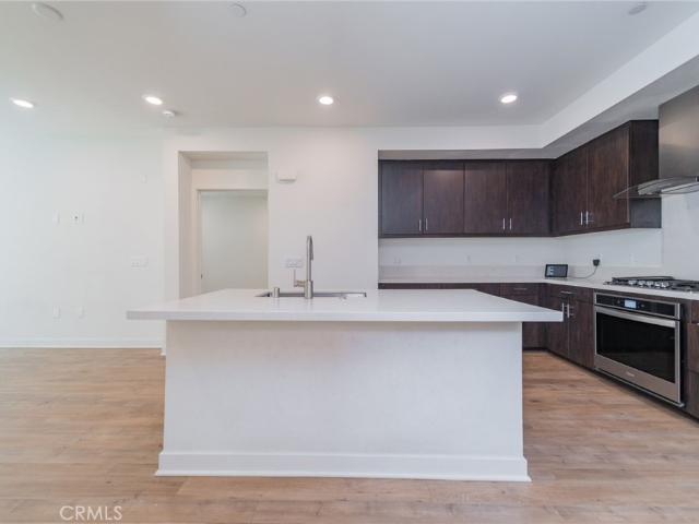 Condo for sale in Irvine Business Complex, Irvine