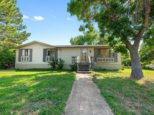 House for sale in Pierre, Hughes County