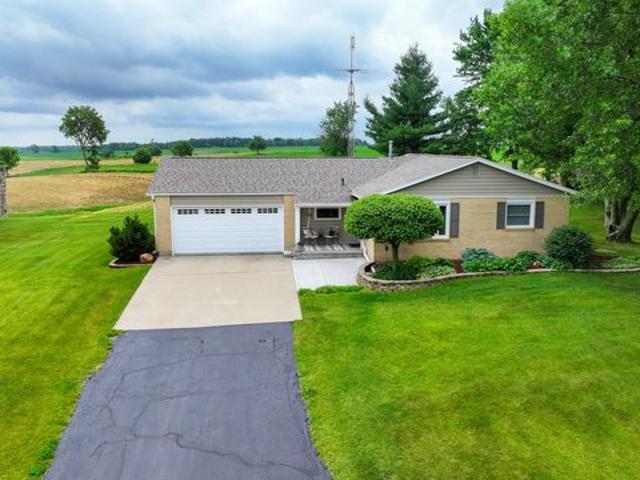 House for sale in Whiteside, Illinois