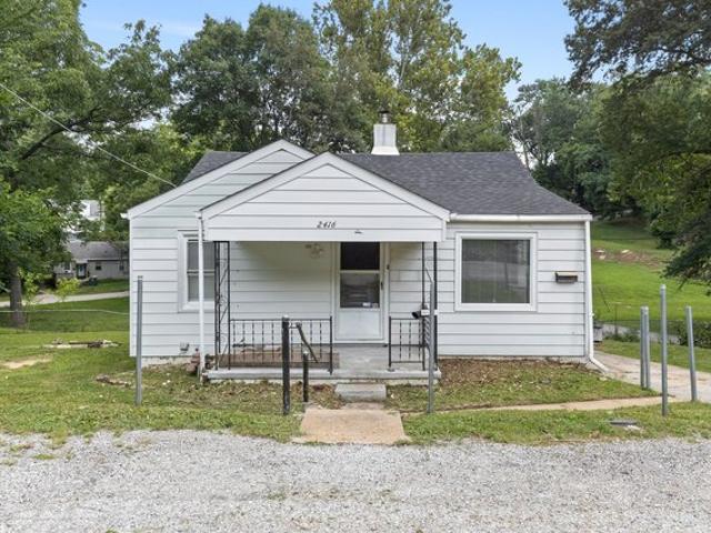 House for sale in Alton, Illinois