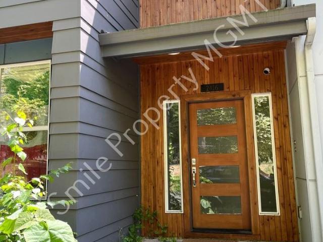 Apartment for rent in Buckman, Portland