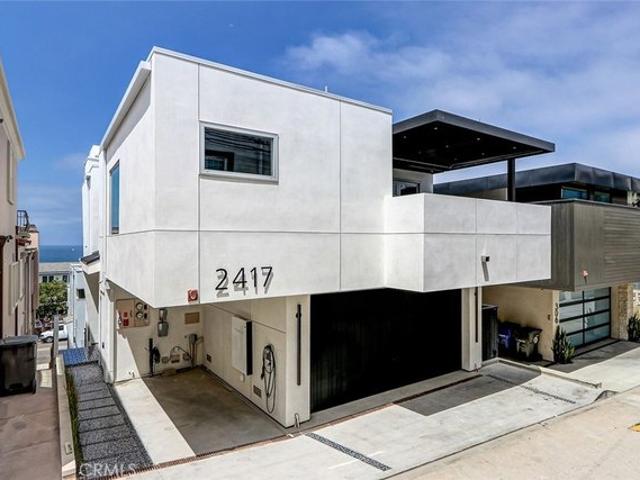 Townhouse for sale in Manhattan Beach, California