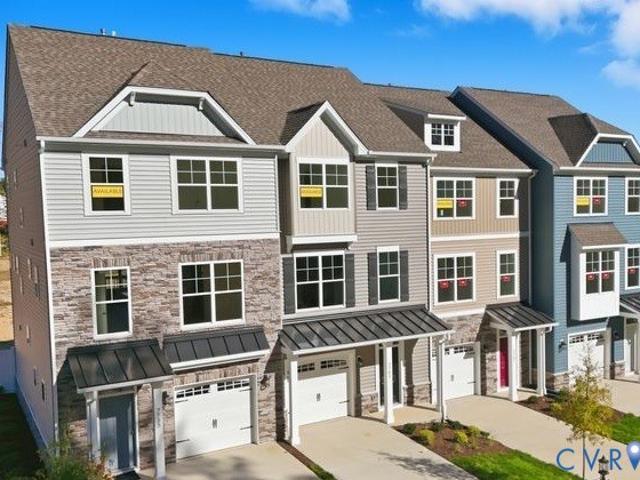 Townhouse for sale in Virginia
