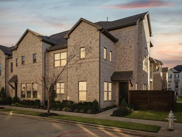 Townhouse for sale in Denton, Texas