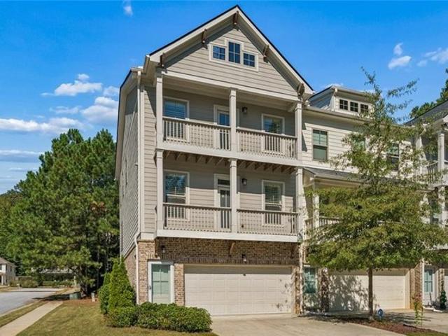 Townhouse for sale in College Park, Fulton County