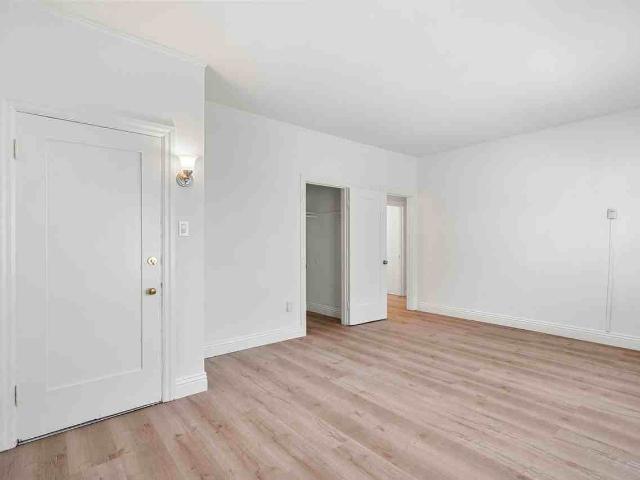 Apartment for rent in Canoga Park, California