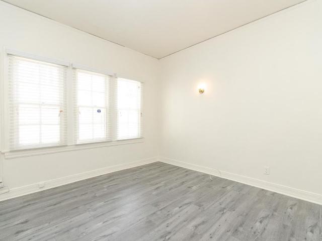 Apartment for rent in Canoga Park, California