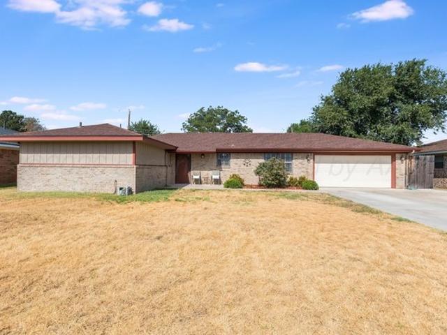 House for sale in Overton Heights, Pampa