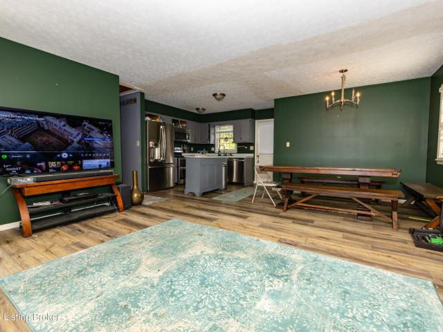 House for sale in Jeffersontown, Jefferson County