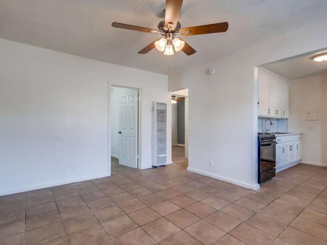 Apartment for rent in Canoga Park, California