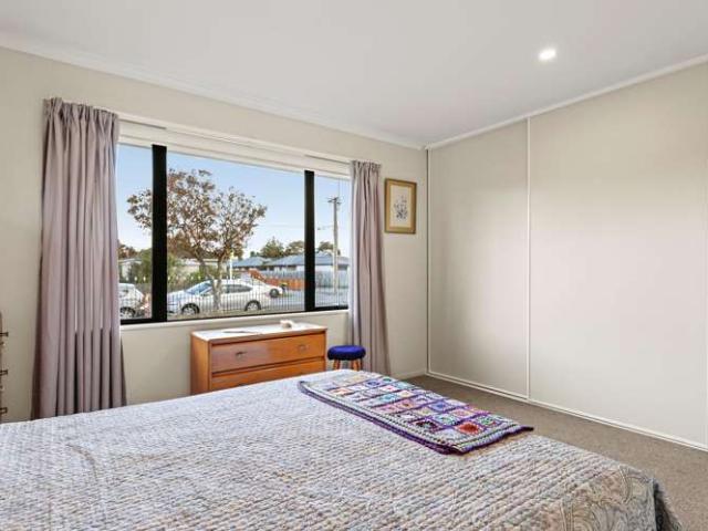 House for sale in Chaslands, Canterbury
