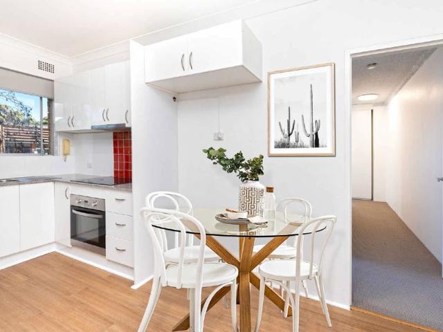 Apartment for rent in Guildford Apartment for rent in Guildford